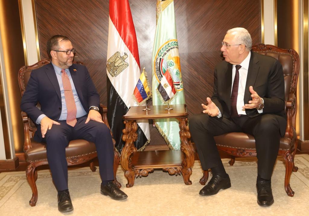 وزير الزراعة يبحث مع وزير خارجية فنزويلا التعاون في مجال تبادل الصادرات الزراعية والأمن الغذائي 1 WhatsApp Image 2023 11 06 at 31699283882