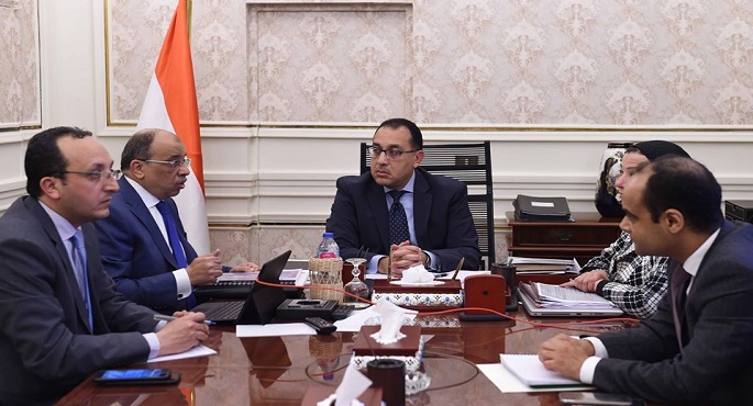 مدبولي يتابع جهود تطوير منظومة إدارة المخلفات الصلبة بالمحافظات وخطة تحويل الأتوبيسات للعمل بالغاز الطبيعي 1 ddddddddddddddddddddddddddddd 31701086044