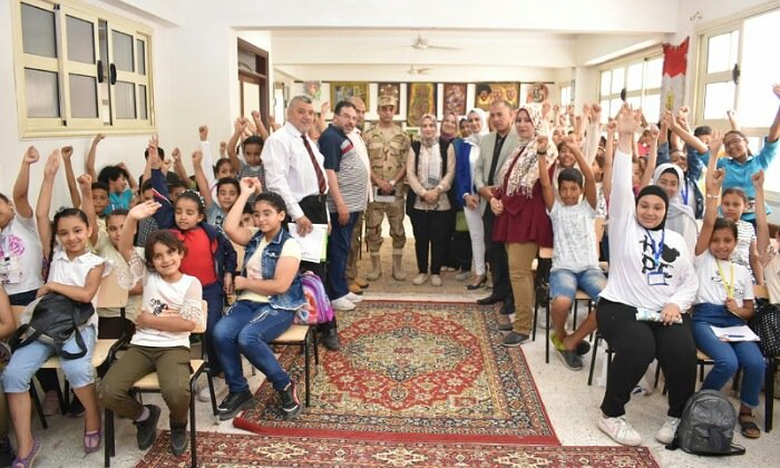 مدير تعليم الإسكندرية يؤكد ضرورة تفعيل الأنشطة المدرسية لتعزيز قيم الولاء والانتماء 1 elaosboa143891698868982