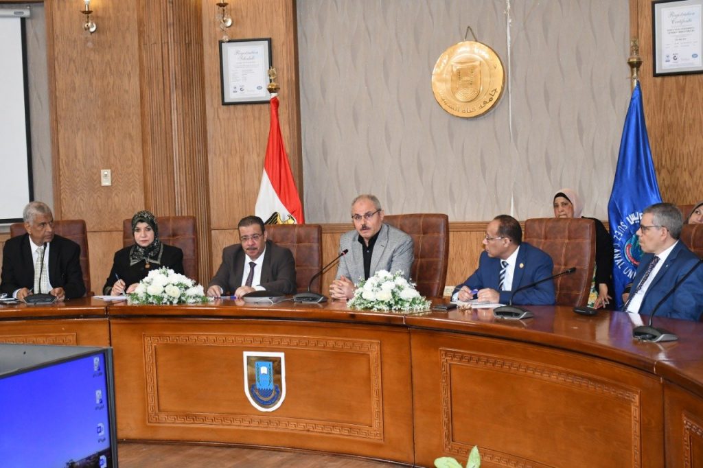 رئيس جامعة قناة السويس: حريصون على تذليل كافة العقبات التي تواجه الطلاب الصينين 1 elaosboa908651700560984