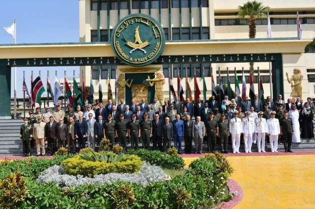 " القادة والأركان " تنظم فعاليات اليوم الوطني لجمهورية مصر العربية ودول الدارسين الوافدين بالكلية 1 elaosboa92710 11698845823