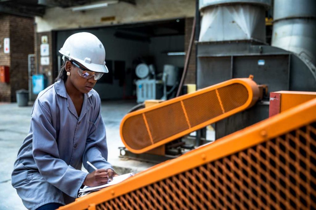 الأمم المتحدة تحتفل بيوم التصنيع في إفريقيا لتحقيق التنمية الشاملة والمستدامة 1 energy efficiency south africa1700481726