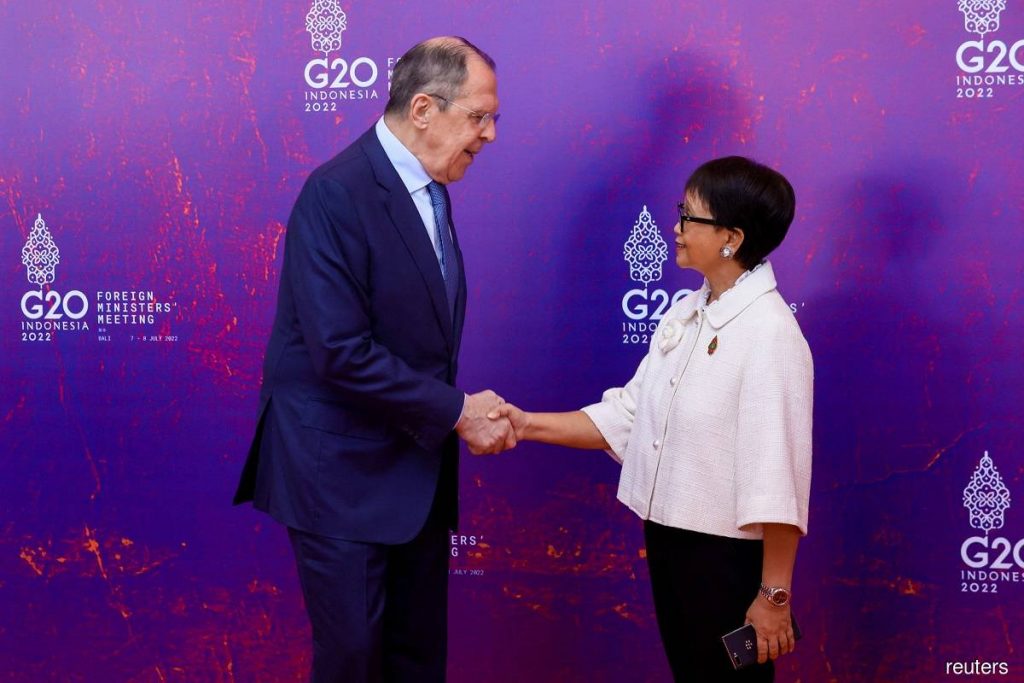إندونيسيا: نواصل جهود إنهاء الحرب في غزة وفي أوكرانيا 1 g20 group of twenty meeting sergei lavrov retno marsudi 20220708170041 reuters1701168665