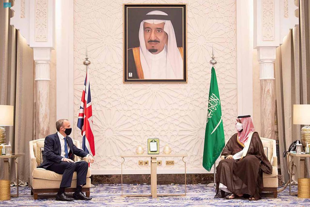 الرئيس الأوكراني ووزير خارجية بريطانيا يبحثان تعزيز الدفاع الجوي والبنية التحتية 1 image1700122626