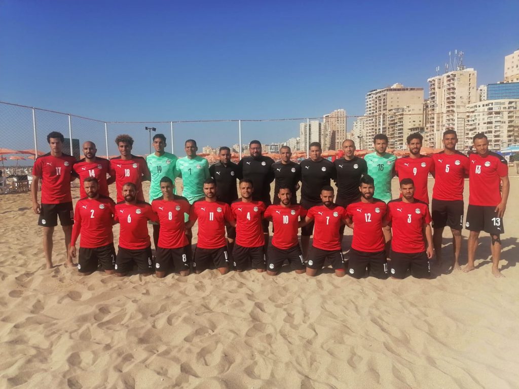 20 لاعبا ضمن القائمة الأولية لمنتخب مصر للكرة الشاطئية استعدادا لكأس العالم بالأمارات 1 image1700738583