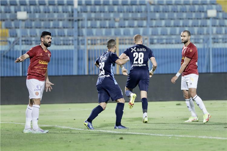 سيراميكا كليوباترا يفوز على بيراميدز بهدفين نظيفين ويلحق به الهزيمة الأولى في الدوري 1 large1699039323