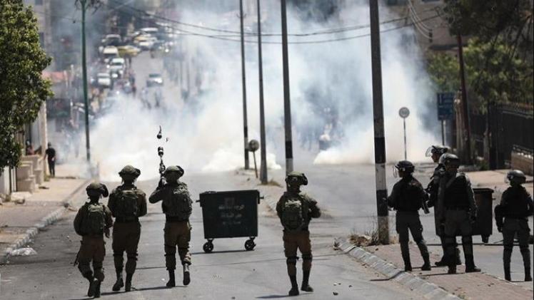 إصابة فلسطيني بالرصاص والعشرات بالاختناق خلال مواجهات مع الاحتلال الإسرائيلي شمال الضفة الغربية 1 yMpvY1699805283