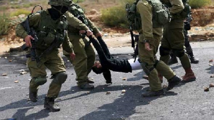 استشهاد شاب فلسطيني وإصابة أخر برصاص قوات العدو الصهيوني1700743983