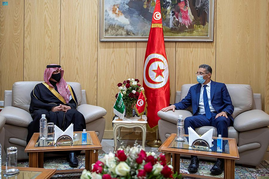وزير الداخلية التونسي يبحث مع نظيريه الإيطالي والليبى سبل التعاون للتصدى للهجرة غير الشرعية 1 عبدالعزيز بن سعود يبحث مع وزير الداخلية التونسي التعاون الأمني1700865183