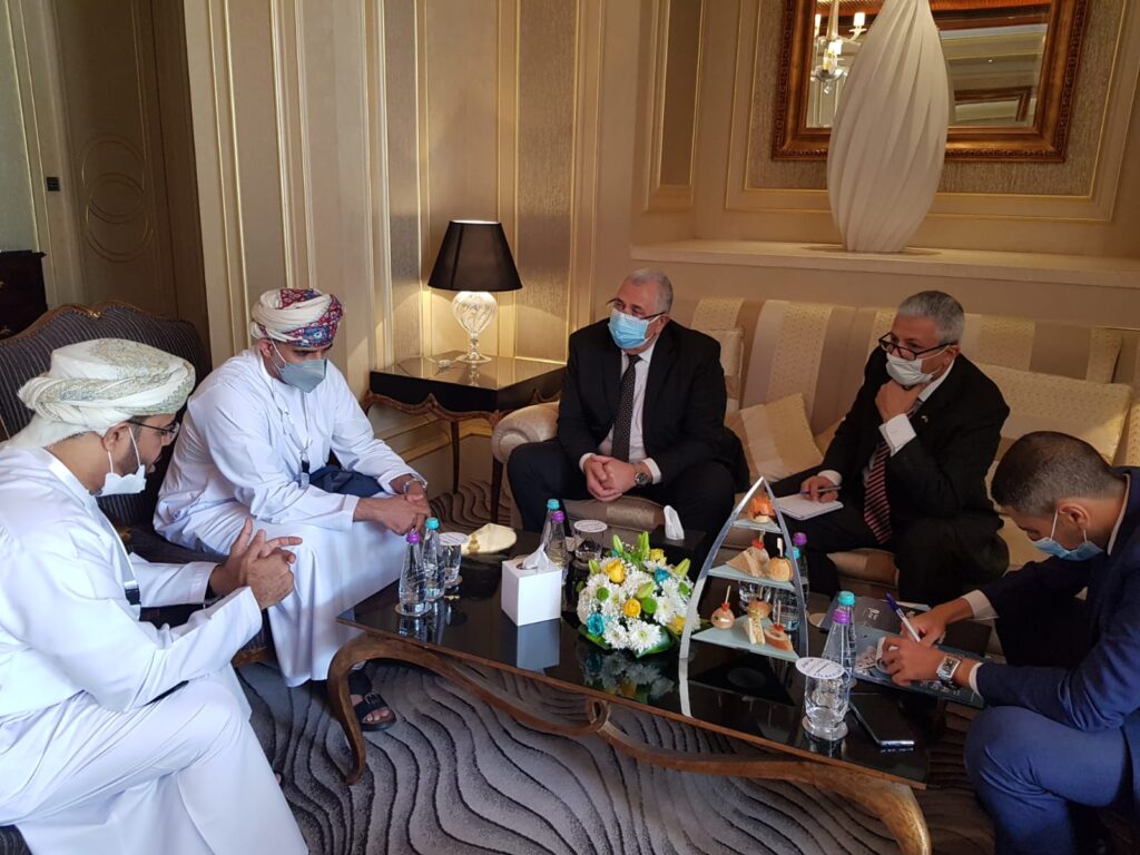 وزير الزراعة يبحث مع وفد من المستثمرين السعوديين زيادة الاستثمار الزراعي السعودي بمصر 1 وزير الزراعة يلتقي المستثمرين العرب في العاصمة السعودية الرياض scaled1700638984