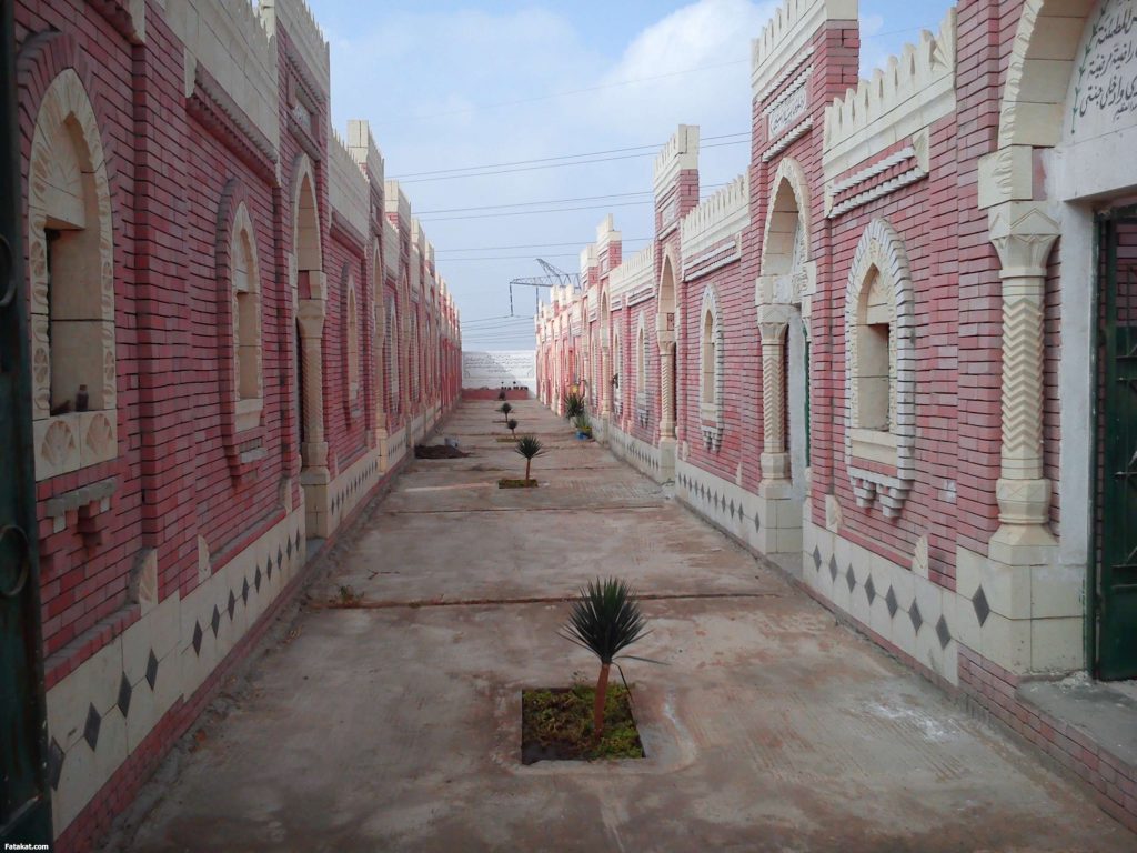 مدافن1703844486