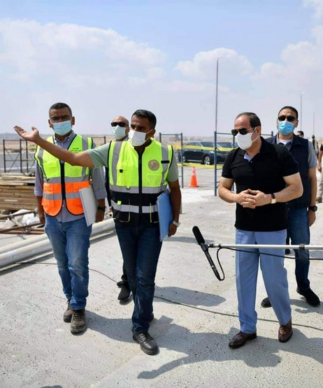 محافظ الإسماعيلية يوجه بالالتزام بتوقيتات تنفيذ مشروعات الطرق وإزالة أي معوقات 1 12 9 41702554007