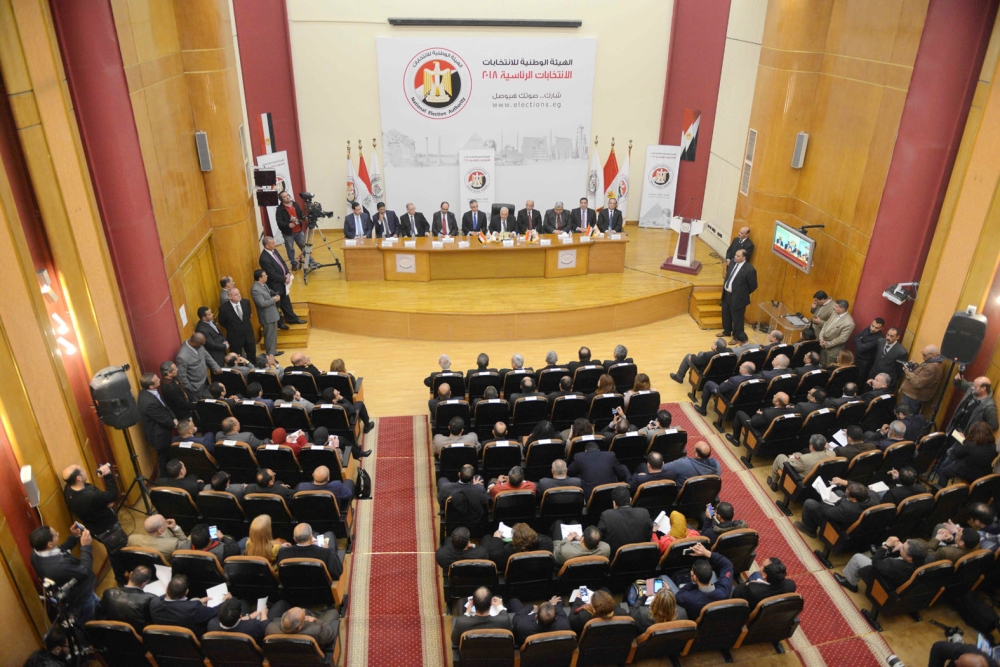 لليوم الثاني لانتخابات الرئاسة.. توافد المصريين على مقر السفارة المصرية في تونس للمشاركة في التصويت 1 12280061701516007