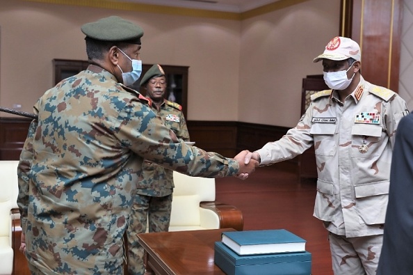 السودان: إيجاد تعتذر عن عدم لقاء البرهان وحميدتي غدا "لعدم تمكن الأخير من الحضور" 1 12365323761703707383