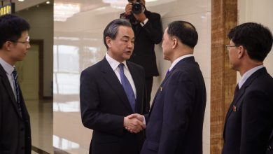 1332085 صور وزير الخارجية الصينى يزور كوريا الشمالية (3)1702888324