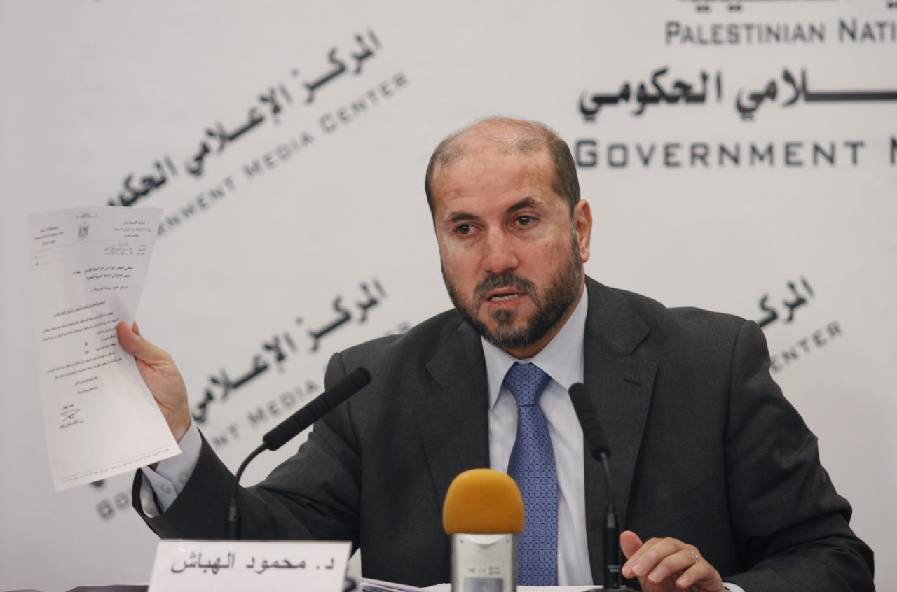 أبو مازن يُطالب "الجنائية الدولية" بتسريع تحقيقات وملاحقة مُجرمي الحرب الإسرائيليين 1 1540897053620433