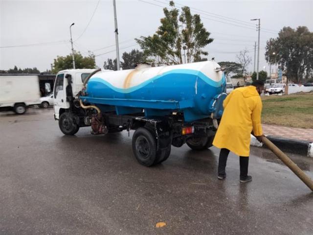 محافظ كفرالشيخ يرفع درجة الاستعداد لمواجهة الأمطار مع إغلاق ميناء الصيد البحري ببرج البرلس 1 164517512692410251703404205