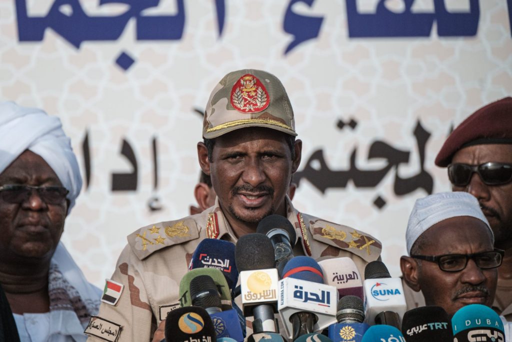 نائب رئيس مجلس السيادة بالسودان يستقبل ممثل مجموعة الحوار السوداني السوداني الشامل ويعلن عن مؤتمر لجمع شمل أهل السودان 1 1665521704037803