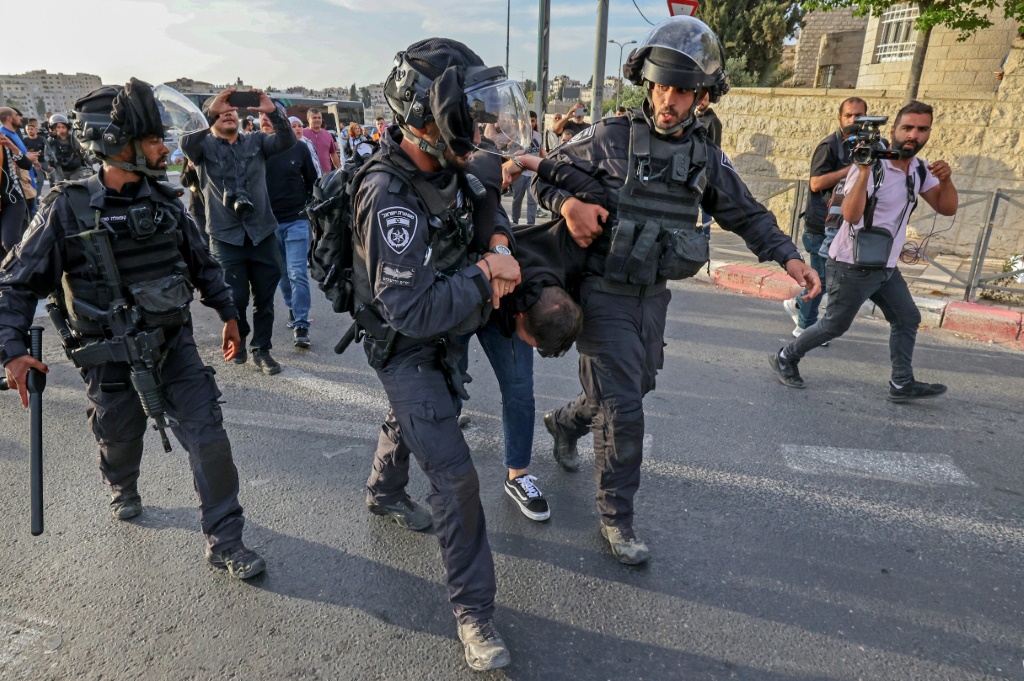 "الوطن" العمانية: على المجتمع الدولي اتخاذ مواقف حاسمة لوقف جرائم الاحتلال الإسرائيلي 1 1690729261blobid01701586624