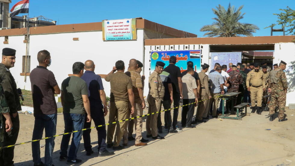 2021 10 08T071201Z 2140667063 RC2J5Q9W6W3S RTRMADP 3 IRAQ ELECTION SPECIAL VOTING1702471383