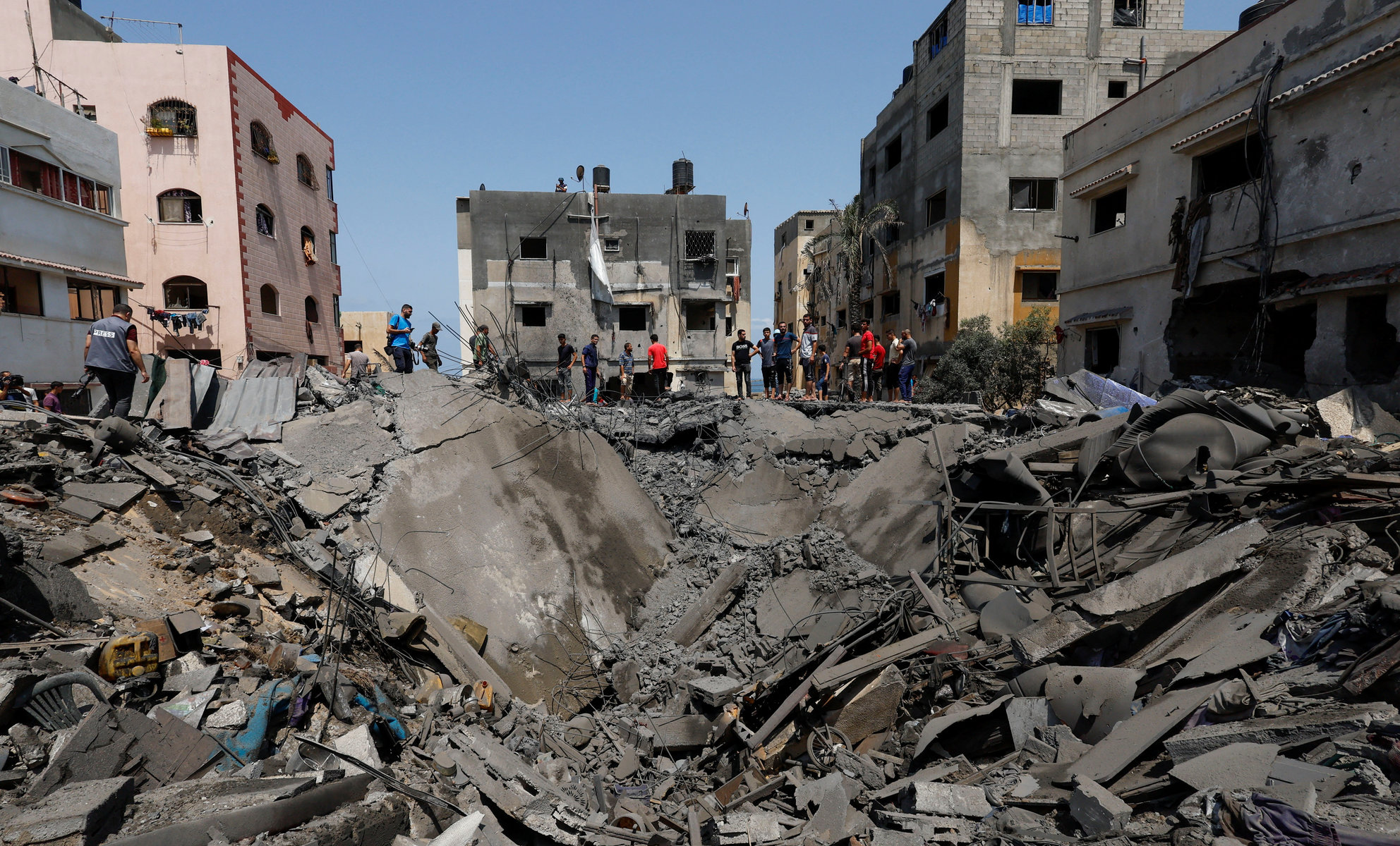 الرئاسة الفلسطينية: إسرائيل بعدوانها المتواصل على الفلسطينيين تلعب بالنار وتجر المنطقة لحروب قد لا تنتهي 1 2022 08 06T091539Z 244651544 RC2WQV96Y1OQ RTRMADP 3 ISRAEL PALESTINIANS GAZA1702559524