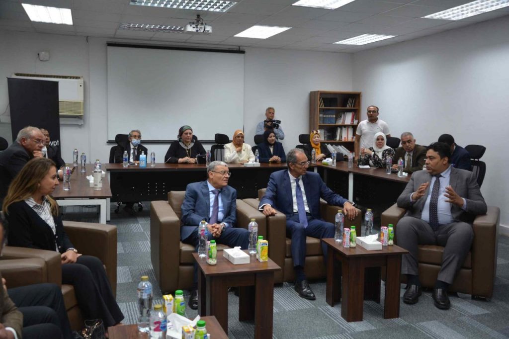 وزير الاتصالات يفتتح مكتب بريد مطاي بالمنيا بعد تطويره وتزويده بأحدث الأنظمة 1 2139fa49b2700b107edb40525a7ea59b1701635463