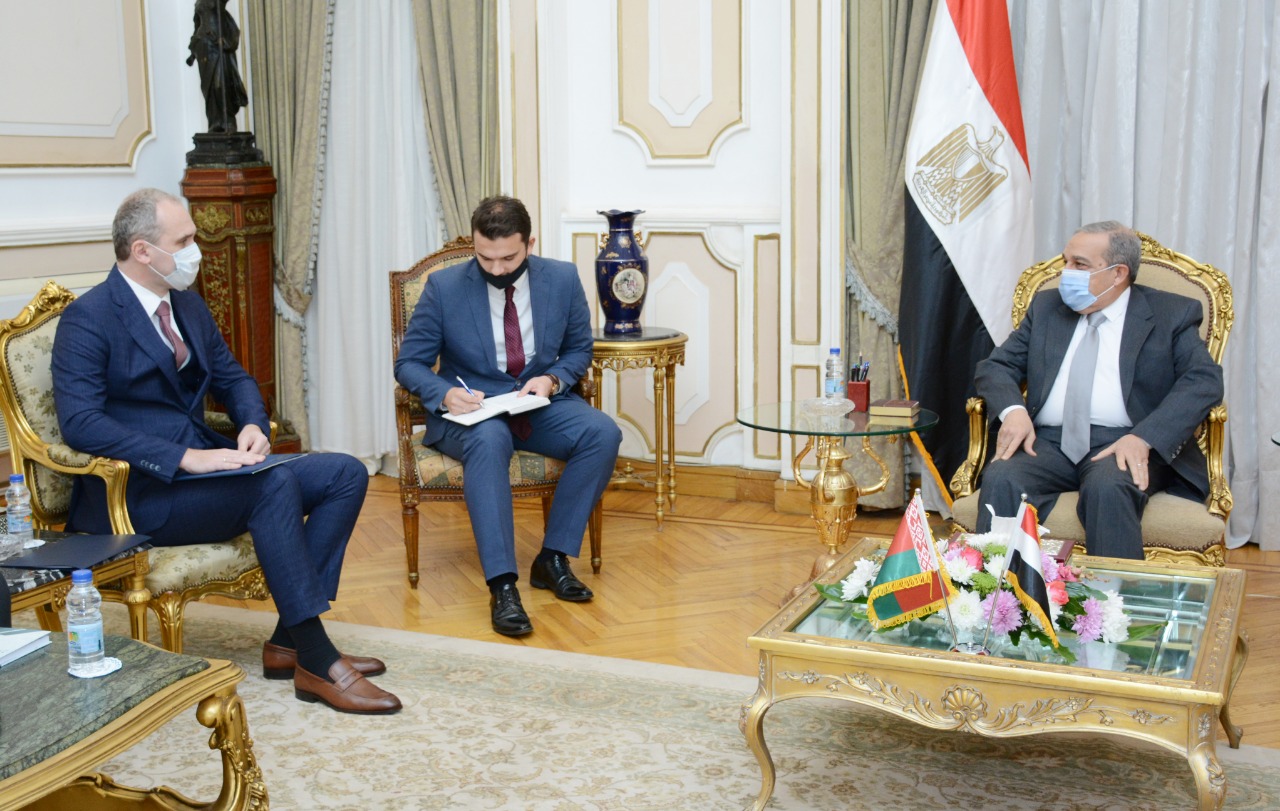 289241 وزير الدولة للإنتاج الحربى يبحث مع سفير بيلاروسيا (4)1701767163
