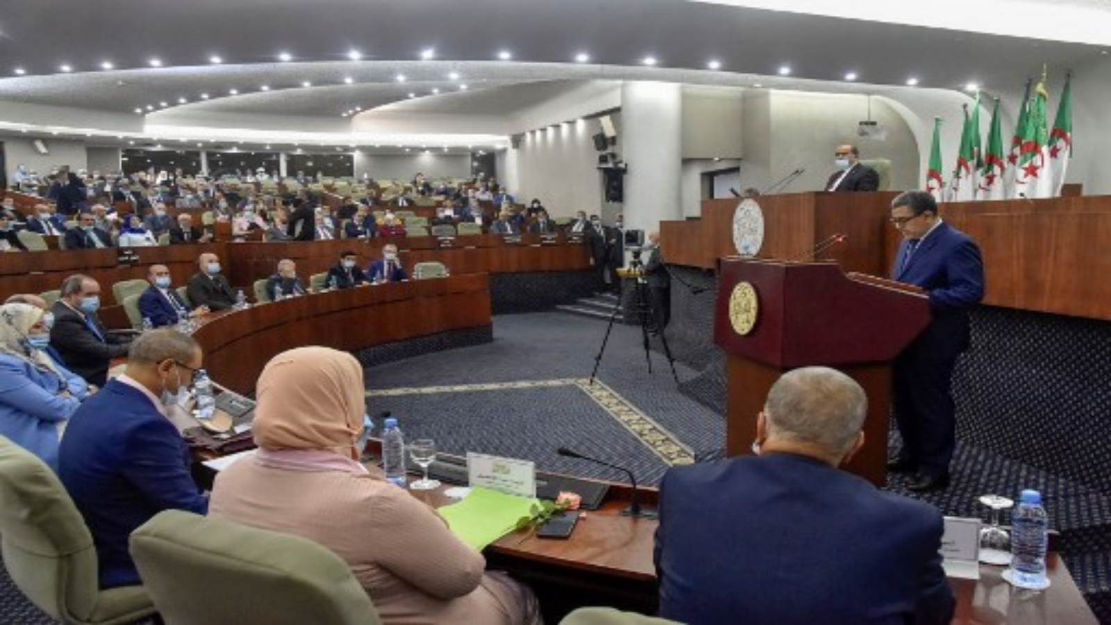 الاثنين المقبل..الرئيس الجزائري يلقي خطابا أمام البرلمان يتناول الأوضاع السياسية والاقتصادية 1 2facc879fcb6c3476a09f3676503e16a1703261582
