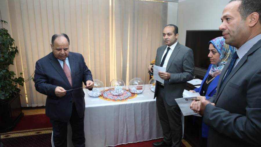 وزير المالية يشهد قرعة «تأشيرات الحج» للعاملين بالوزارة 1 391941703321223