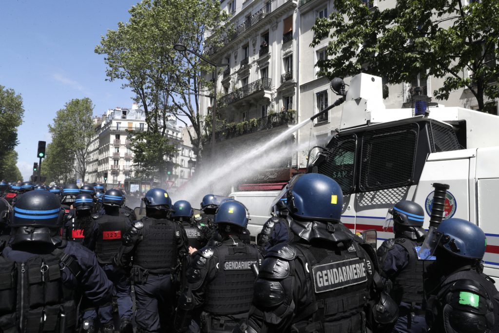 الشرطة الفرنسية تحظر مظاهرة مؤيدة للفلسطينيين مرتقبة الأحد القادم في باريس 1 609fd26a4c59b754d1181c0e1703883244