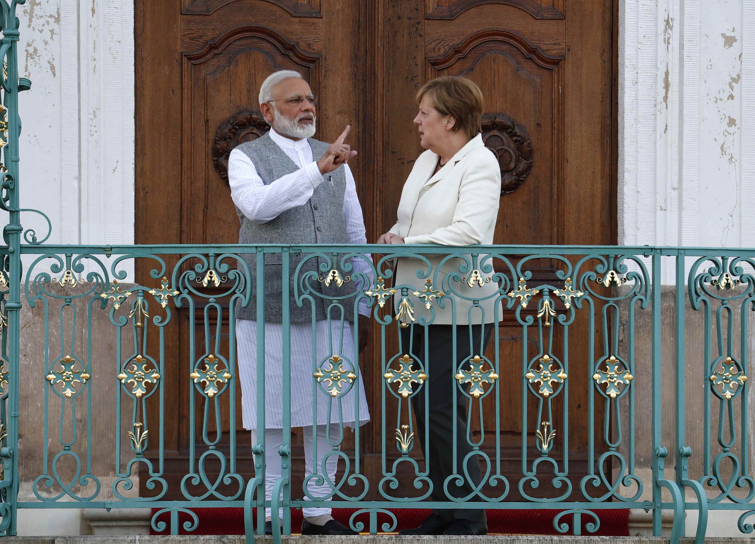 742501 المستشارة الألمانية مع رئيس وزراء الهند1701449162 scaled