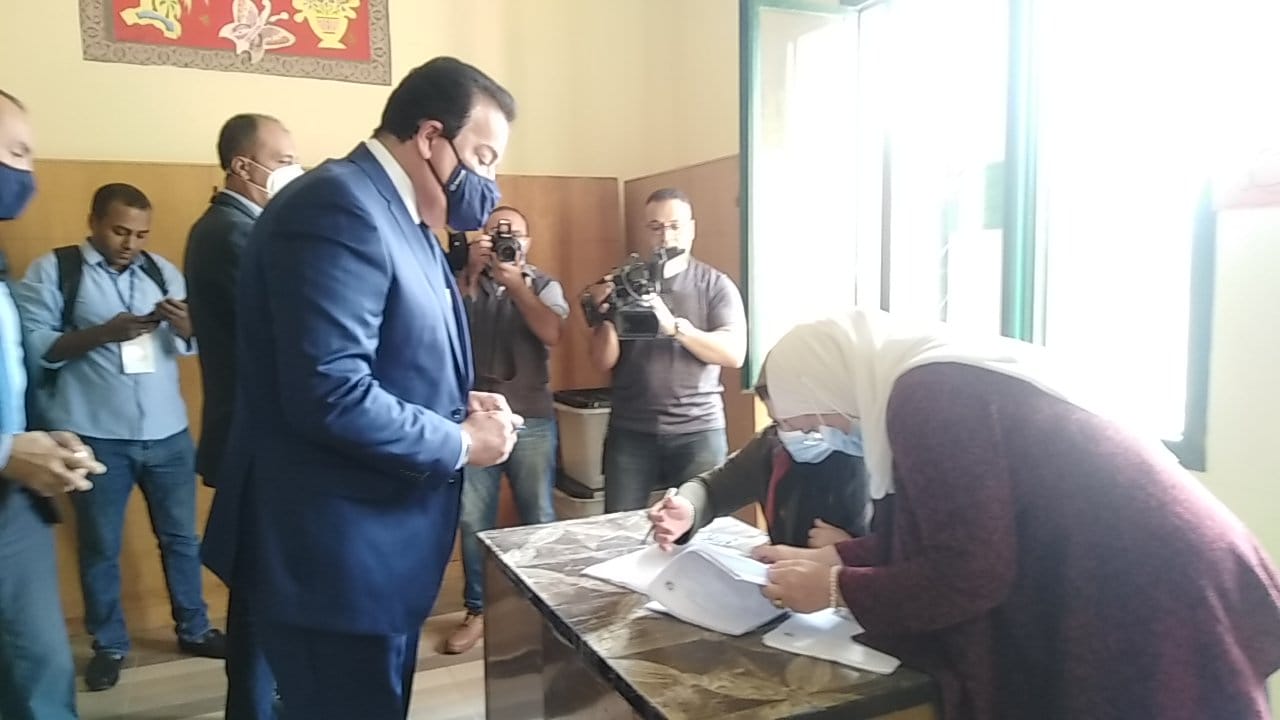 الانتخابات الرئاسية 2024.. نائب وزير التعليم العالي يدلي بصوته في لجنة "زراعة سابا باشا" 1 8678e756 6a71 4eff a3ba 1735a3f5b63f1702201144