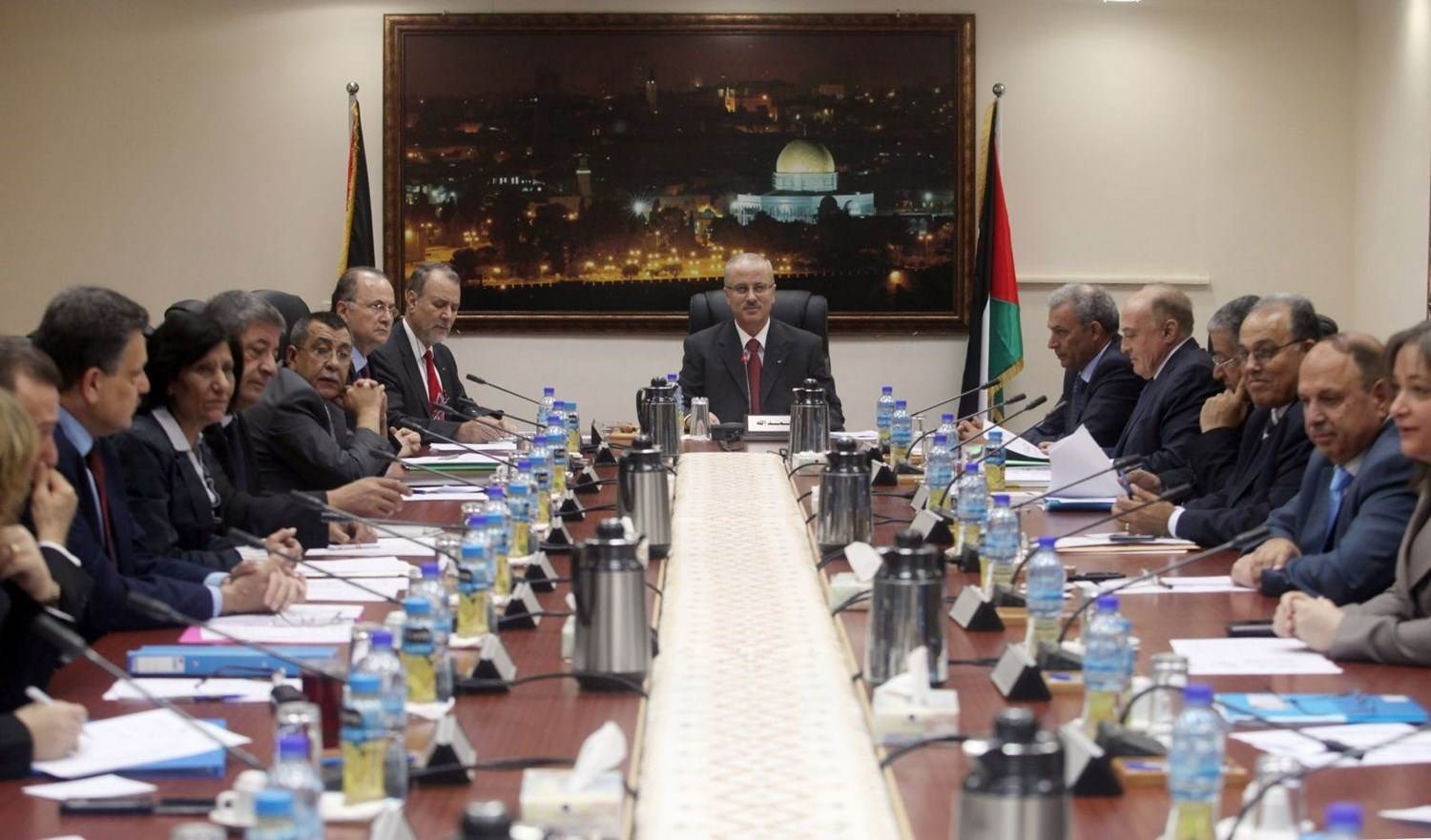 الحكومة الفلسطينية تؤكد رفضها الممر البحري المقترح بين قبرص وغزة.. وتقول "الإصرار عليه يعزز شكوكها حياله" 1 87786c46 08e3 4b3c 8549 97e90ff553621703702823