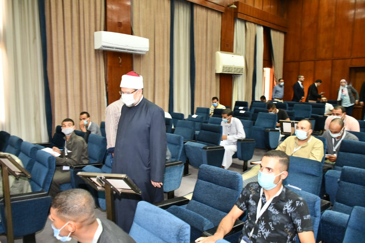 وزير الأوقاف ورئيس "التنظيم والإدارة" يتفقدان الاختبارات الشفوية بمركز الإدارة بالعجوزة 1 9401704036422