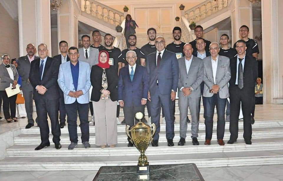وزير التربية والتعليم يكرم الطالبين الحاصلين علي المركز الثالث عالميا في مسابقة "ucmas" الدولية 1 FB IMG 15685735791461702211283