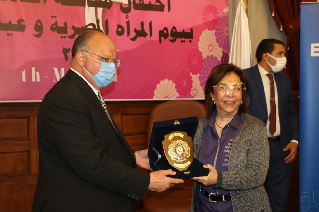 محافظ القاهرة: المرأة المصرية شريك أساسي في رسم خارطة الحياة السياسية 1 IMG 20210322 WA00221701792603