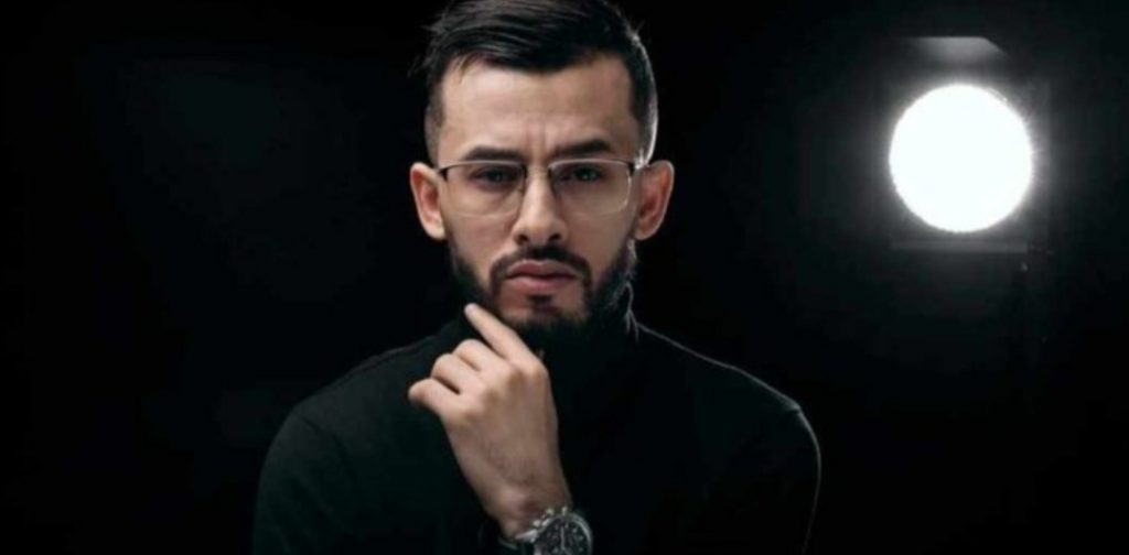 جزائري يحصد المركز الأول في مسابقة فنون الصوت العالمية بأمريكا 1 IMG 20231215 1428561702688943