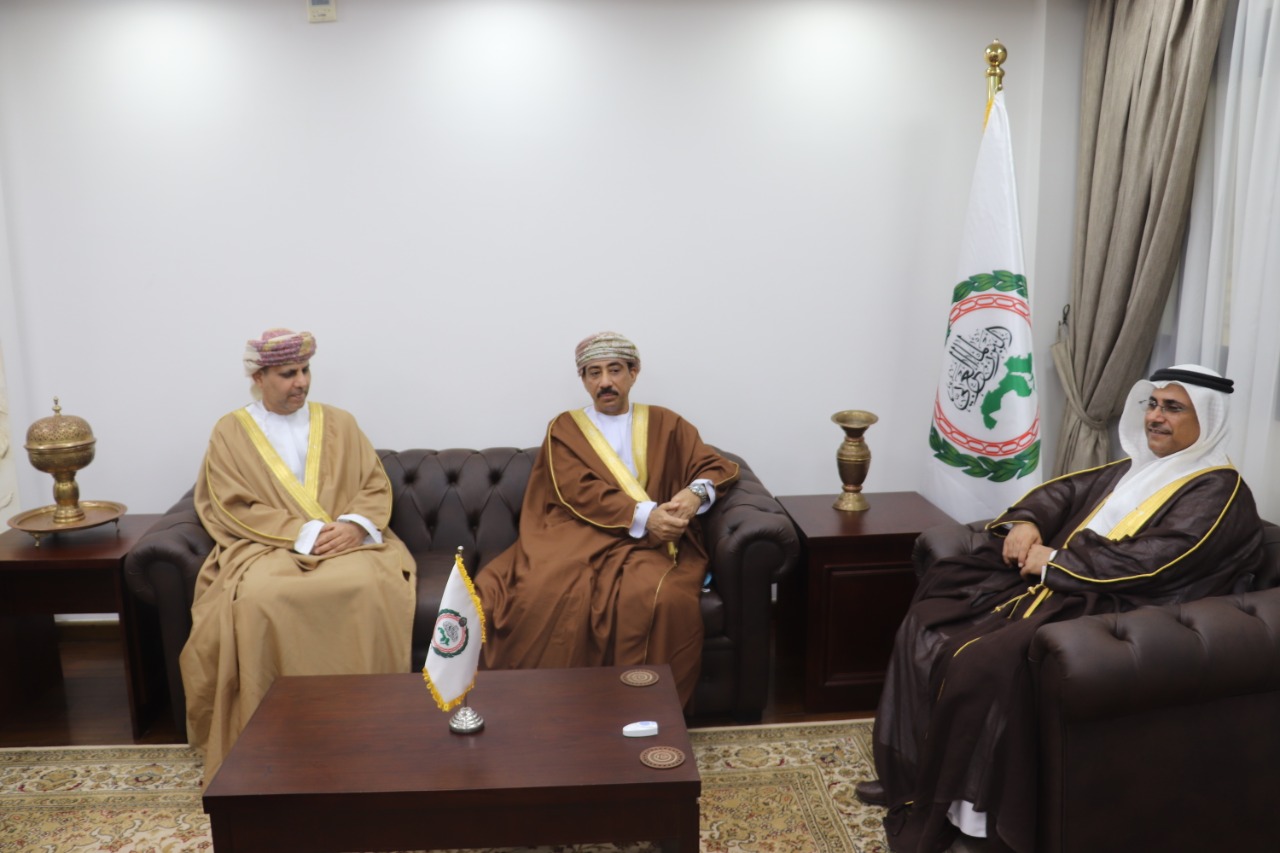 سفير مصر لدى سلطنة عمان: نشهد إقبالا ملحوظا على مقر اللجنة الانتخابية في مسقط 1 WhatsApp Image 2021 05 29 at 41701425107
