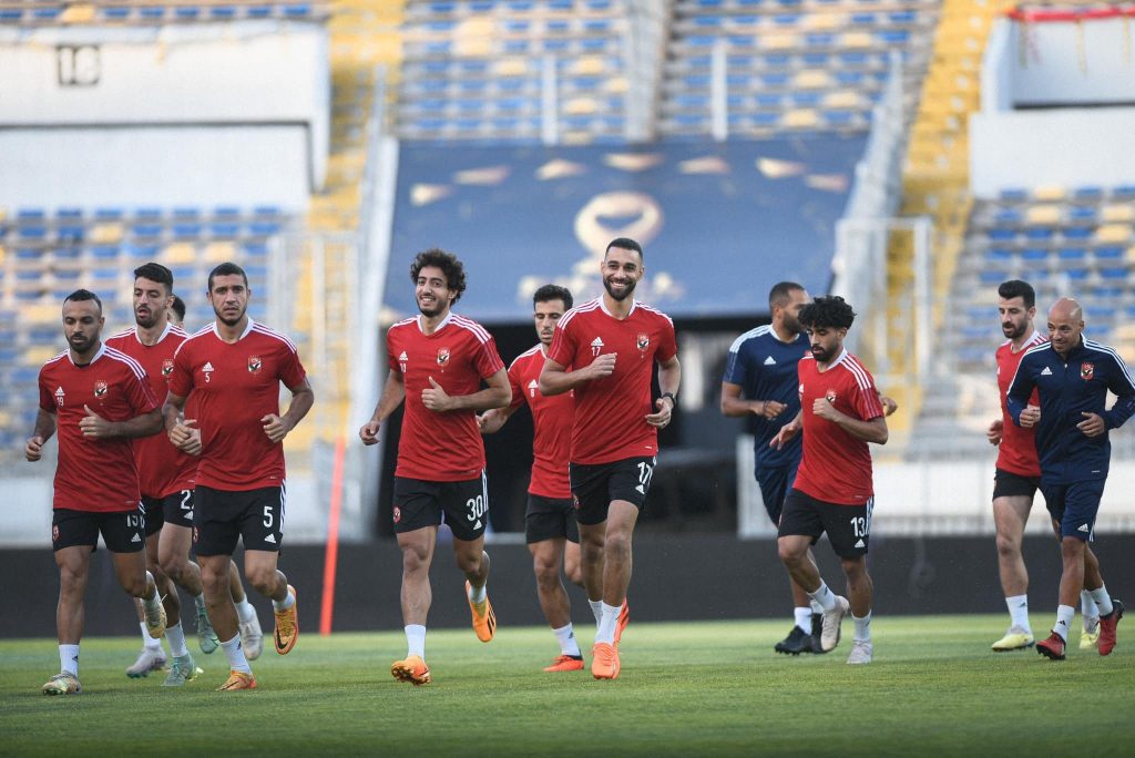 مران خفيف للاعبي الأهلي بالامارات استعدادا لمواجهة فيوتشر بكأس السوبر المصري 1 elaosboa542871703771583
