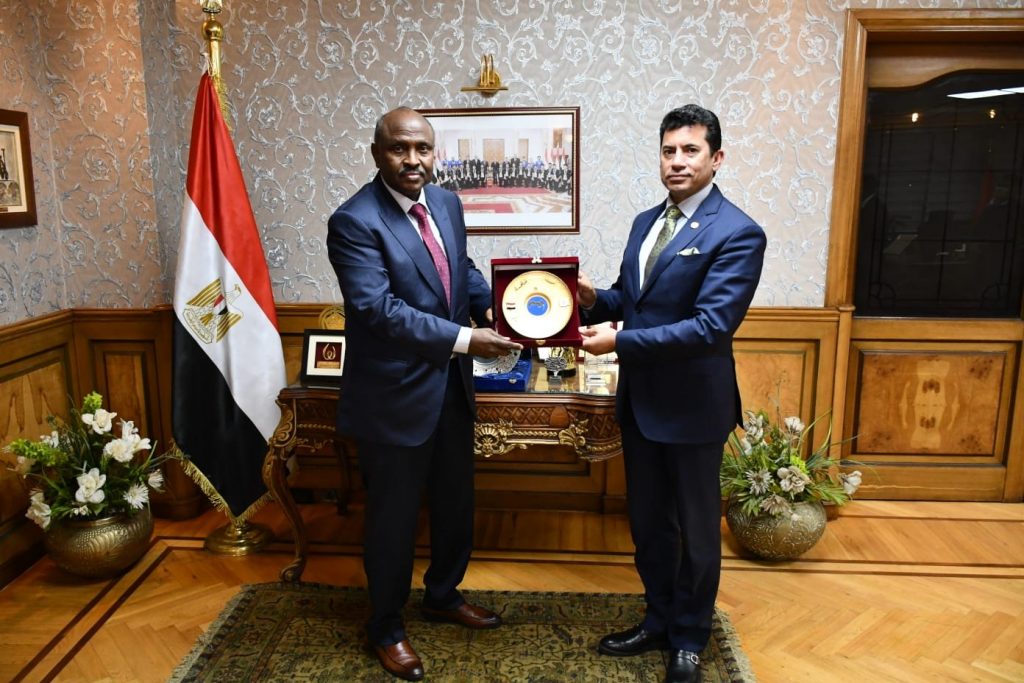 وزير الشباب والرياضة يبحث مع وفد اللجنة العالمية والمكتب العالمي للكشافة استعدادات مصر لاستضافة المؤتمر الكشفي العالمي 1 elaosboa64591 11702821724