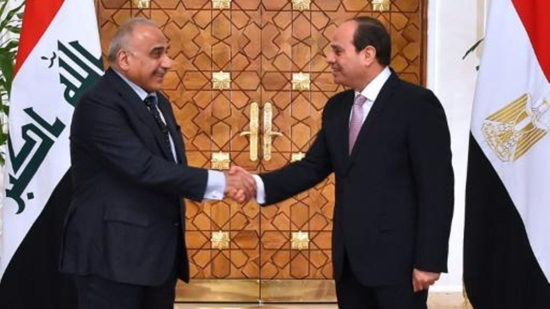 الرئيس السيسي يتلقى تهنئة من رئيس تيار الحكمة العراقي بمناسبة فوزه بولاية رئاسية جديدة 1 image doc 1ez6mn1703266563