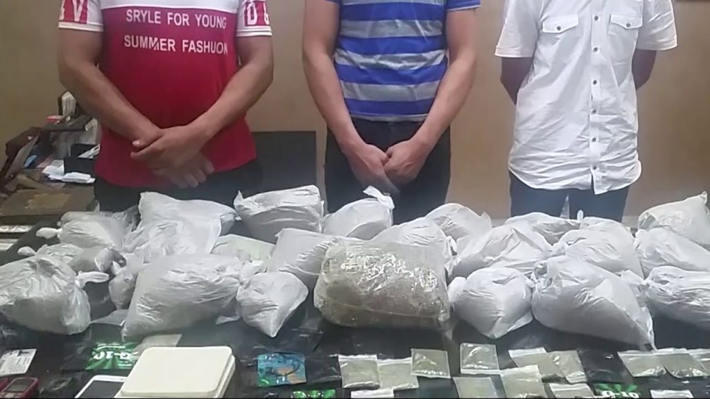 ضبط 4 أشخاص بالقاهرة لقيامهم بالاتجار في المواد المخدرة 1 maxresdefault1703237585