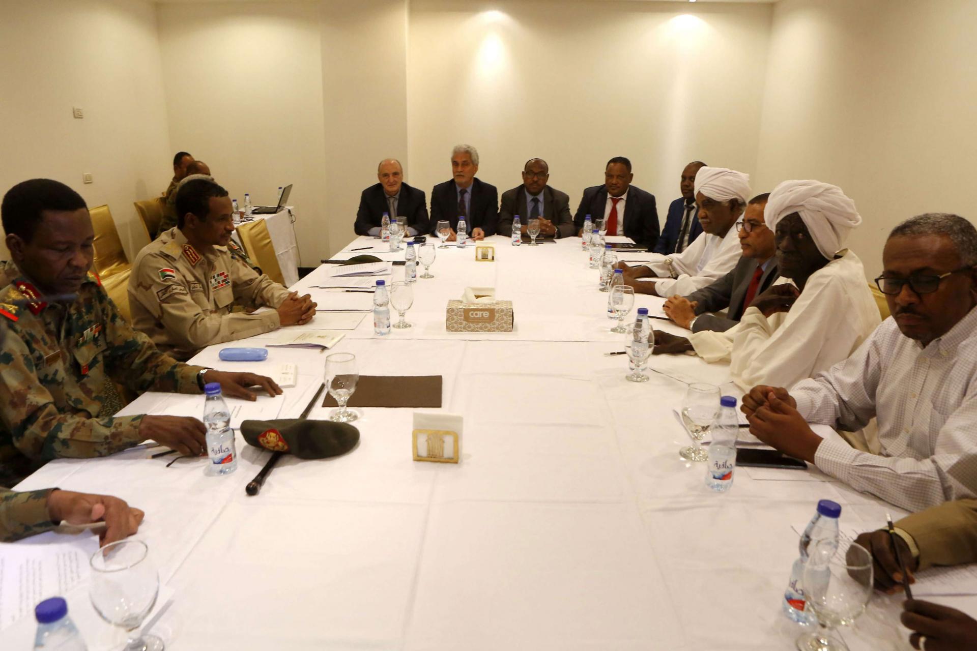السودان : مسودة البيان الختامي لقمة الايجاد لا يمثل مخرجات القمة ويجب معالجته حتى يتم الاعتراف به 1 mfwdt 41702240083