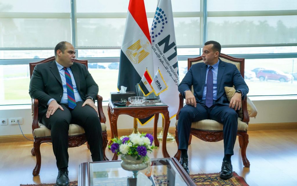 تنظيم الاتصالات: حوكمة خدمات الاتصالات بالمجمعات العمرانية المغلقة 1 received 20594589144307941702818303