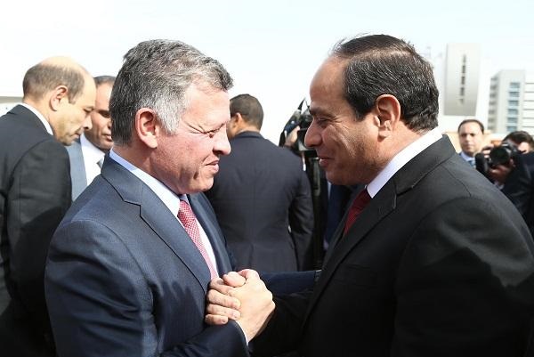 سفير الأردن بالقاهرة يهنئ الرئيس السيسي بإعادة انتخابه رئيسًا لمصر لفترة جديدة 1 السيسي وملك الأردن1702923004