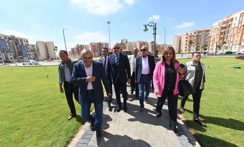 وزير الإسكان يتجول بمواقع وحدات المبادرة الرئاسية سكن لكل المصريين لمنخفضى الدخل بحدائق العاصمة 11701522546
