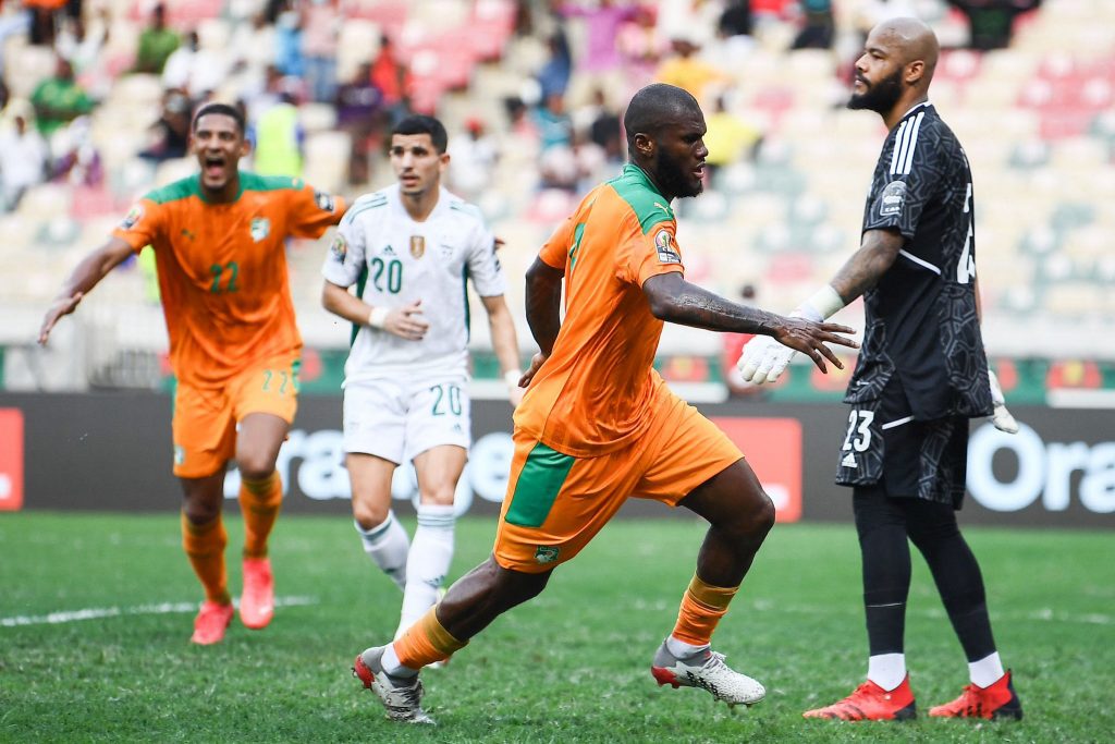 أمم إفريقيا: الجزائر تواجه بوركينا وأنجولا وموريتانيا في رحلة البحث عن اللقب الثالث بالمجموعة الرابعة 1 منتخب الجزائر يودع منافسات كأس أمم أفريقيا بعد الخسارة الثقيلة أمام ساحل العاج1704872766