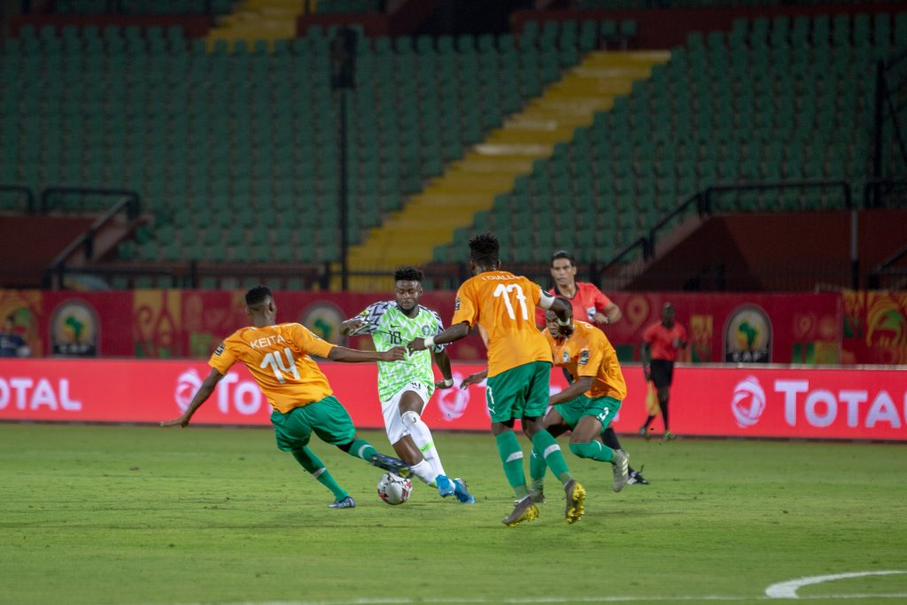 نيجيريا تحقق فوزًا ثمينًا على كوت ديفوار بهدف نظيف في كأس الأمم الأفريقية 1 نيجيريا وكوت ديفوار