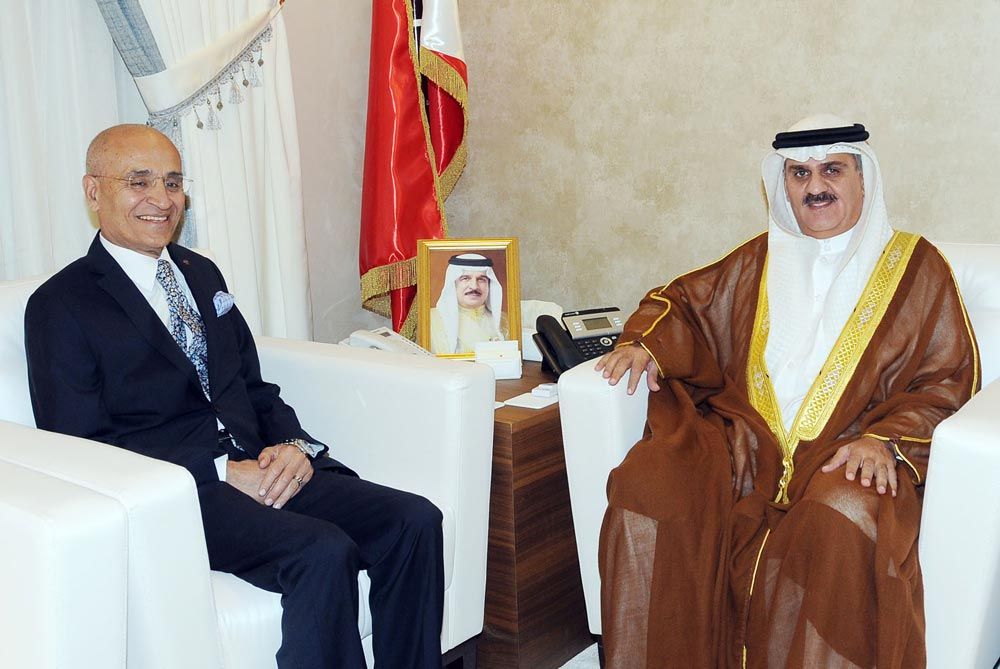 رئيس مجلس الشورى البحريني يؤكد تعزيز التعاون في المجال البرلماني مع اليابان 1 014422248471704888964