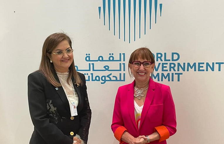 وزيرة التخطيط تبحث مع وزير الخدمات المالية والخزانة بحكومة هونج كونج سبل تعزيز التعاون المستقبلي 1 077771706203145